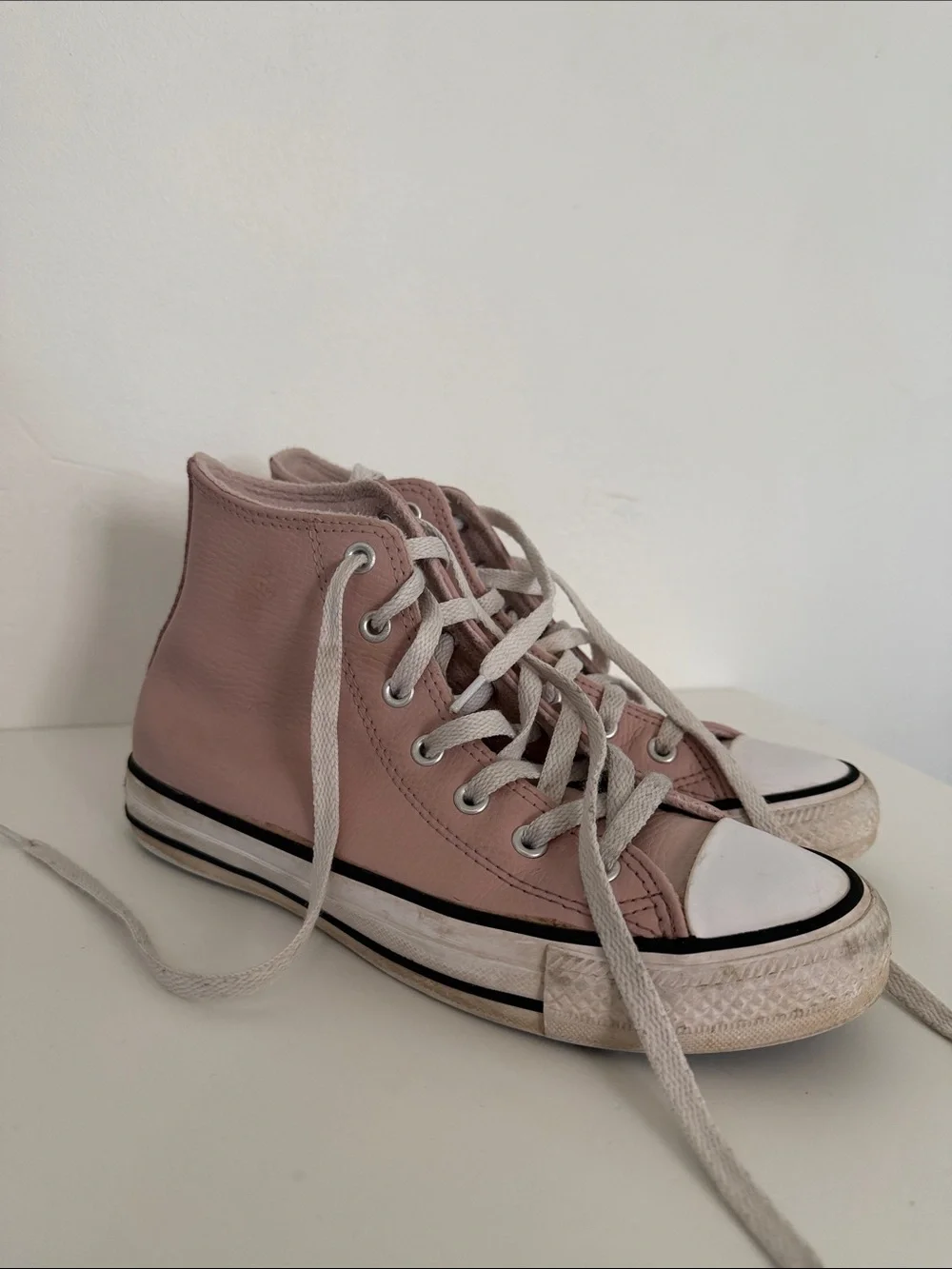 Girls Mauve Pink High-Top converse chuck taylors leather